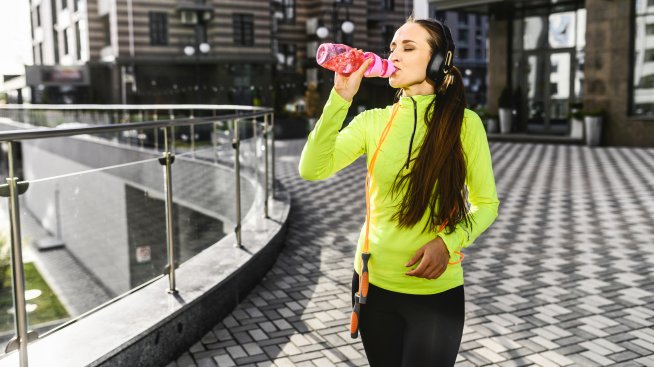 Трите ключови електролитни напитки за енергия