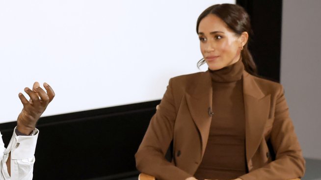 Шоколадово кафяво: Меган Маркъл избра този шикозен цвят за своето последно облекло 