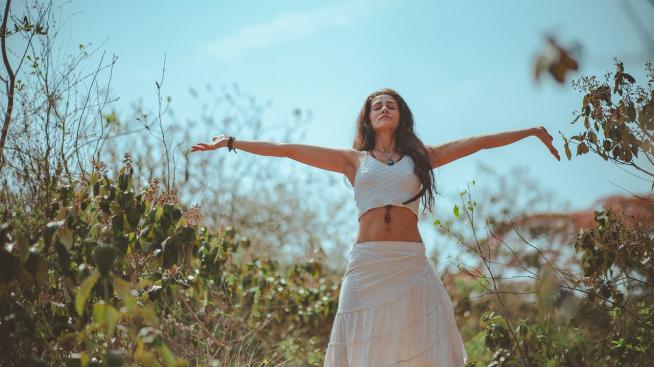 Мода 2021: Дрехите и аксесоарите, които да извадите от гардероба