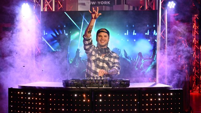 Шест години след смъртта на Avicii – родителите му дариха лични вещи за благотворителност