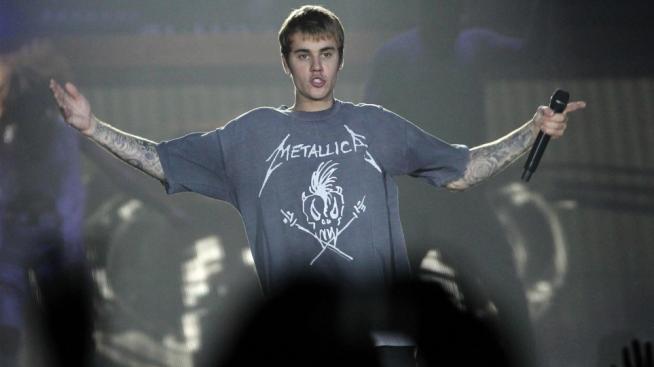 Джъстин Бийбър с урок... по гримиране