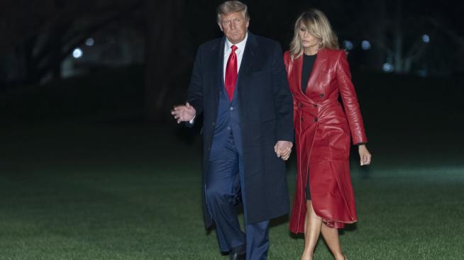 Кожено палто и обувки с животински принт – Мелания Тръмп ги избра!