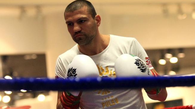 Тервел Пулев стана доброволец в столична болница