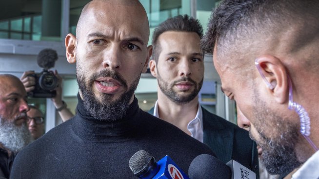 Скандалният инфлуенсър Андрю Тейт е напуснал Румъния и е заминал за САЩ