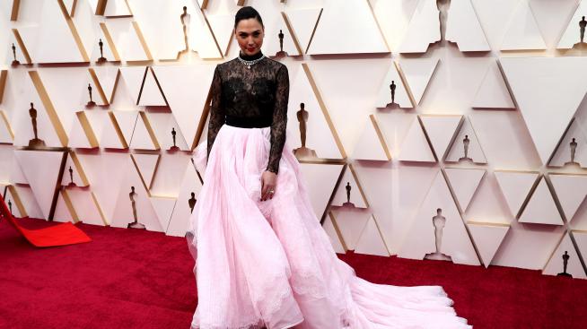 Гал Гадот: Притеснявам се за семейството и приятелите си в Израел