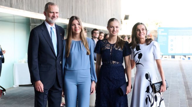 Голям празник в семейството на краля и кралицата на Испания – дъщеря им се дипломира