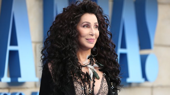 Шер се разделя с огромно имение