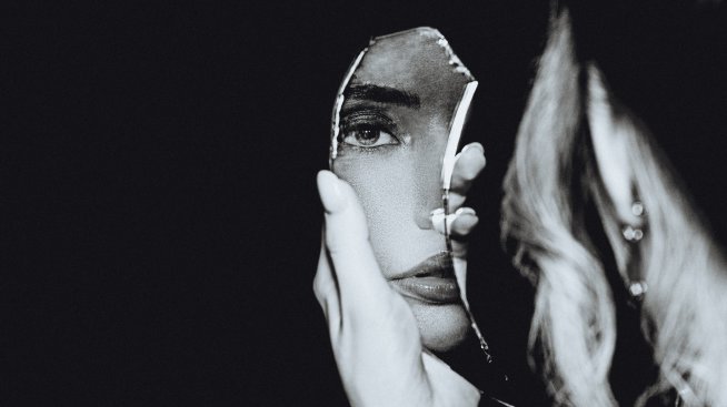 4 зодии, които винаги са привлечени от мрака и тъмнината