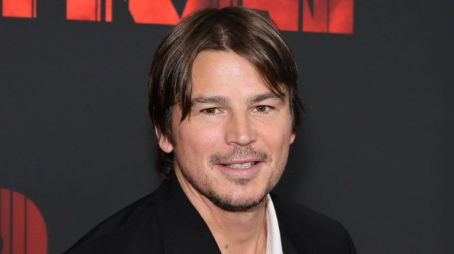 Джош Хартнет се бори да свали килограмите, които е качил за „Опенхаймер“