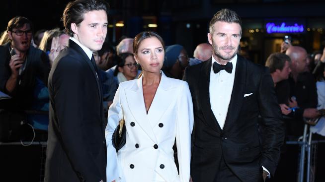 Бруклин Бекъм дава уроци по моделство на брат си Ромео