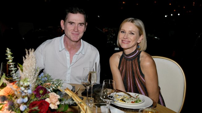 Важна стъпка – Наоми Уотс и Били Крудъп са сгодени