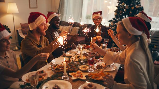 Празници 2020: Как да не се чувстваме виновни от коледното преяждане?