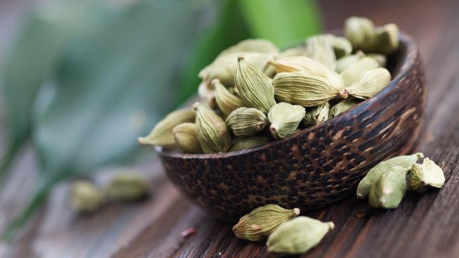 Кардамон – 6 доказани ползи за здравето и красотата
