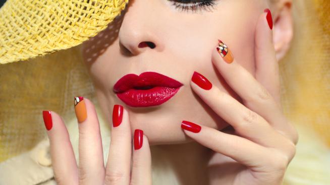 Маникюр за лятото: Дизайните, които трябва да опитате