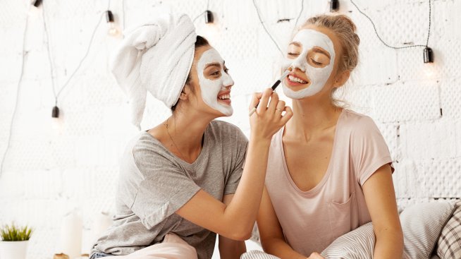 Красота през зимата – как да се грижим за кожата у дома