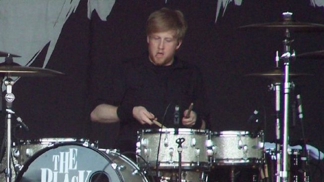 Боб Брайър от My Chemical Romance е починал на 44 години