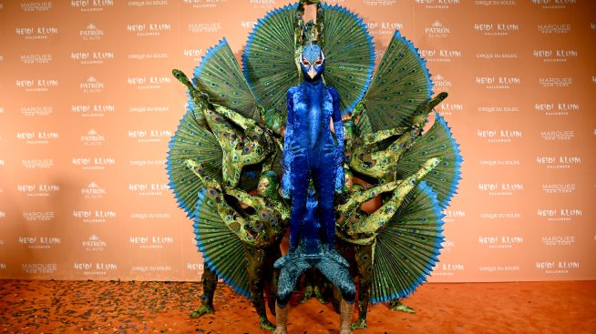 Хайди Клум се превърна в многолик паун за Хелоуин