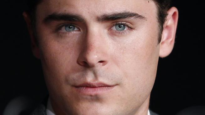 Пластичен хирург разкрива на какво се дължи промяната на Зак Ефрон 