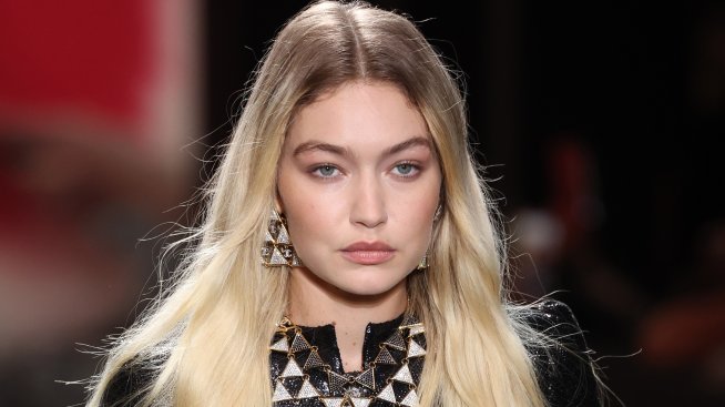 Първа проява на привързаност – Джиджи Хадид и Брадли Купър вече не крият, че са влюбени