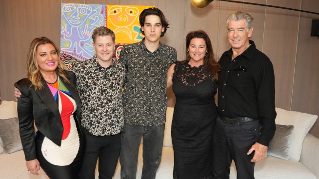 Гордият Пиърс Броснан поздрави сина си за важно постижение