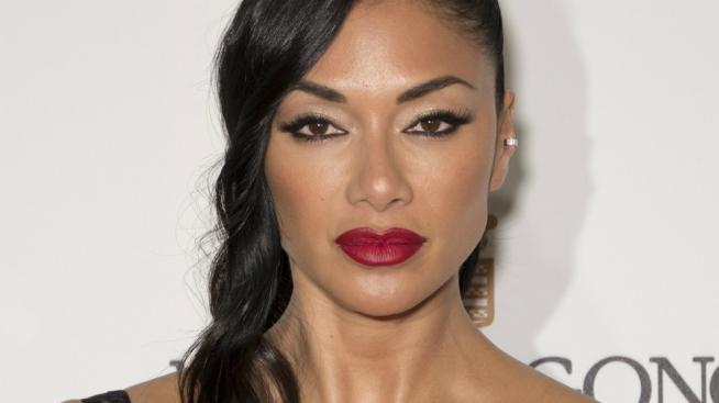 Красота по време на изолация: Никол Шерцингер с домашни маски 