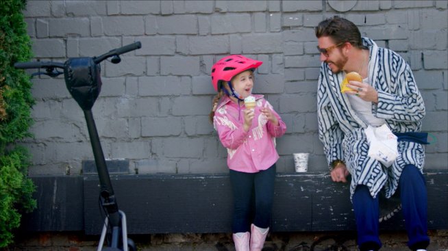 Рапърът Macklemore стана баща за трети път