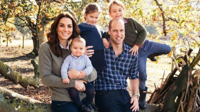 Кейт Мидълтън, принц Уилям и трите им деца с рядка телевизионна проява