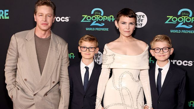 Децата на Джинифър Гудуин и Джош Далас направиха първата си поява на червения килим