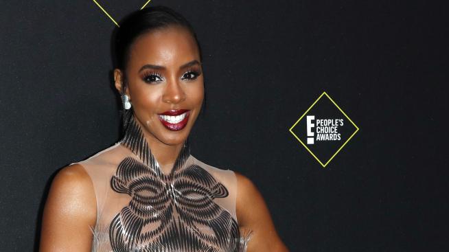 Кели Роуланд – с тоалет за 300 долара и безценно съобщение