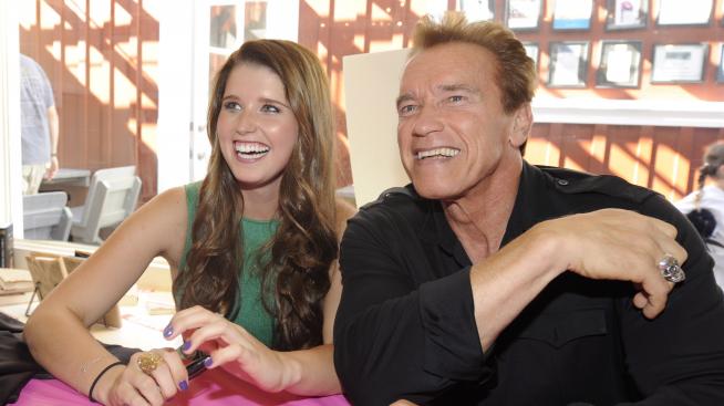 Катрин Шварценегер на първа публична разходка с бебето 