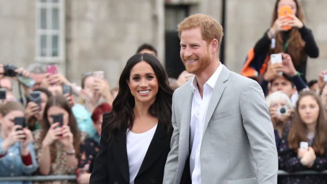 Чарлз III ще се срещне лично с принц Хари за мирни преговори, но без Меган Маркъл