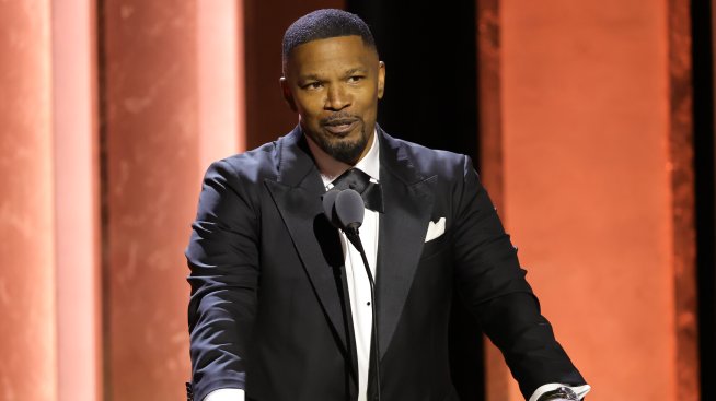 Разбиха чаша в главата на Джейми Фокс по време на рождения му ден