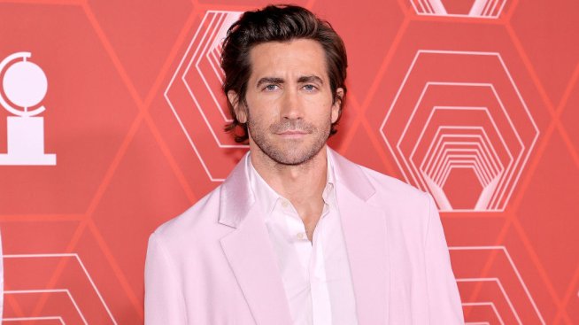 Джейк Джилинхол отговори на феновете на Тейлър Суифт