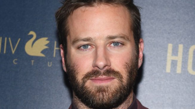 Арми Хамър стартира нов подкаст, шегува се, че харесва прякора си „Канибал“