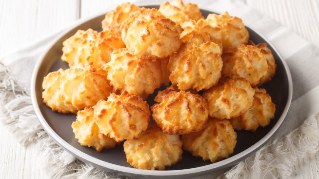 Рецепта за Бъдни вечер  – кокосови сладки само с 3 съставки