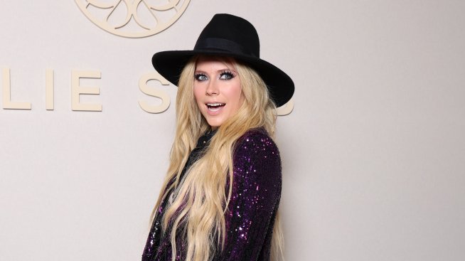 Аврил Лавин се завръща със стил – певицата пуска своя линия луксозно вино