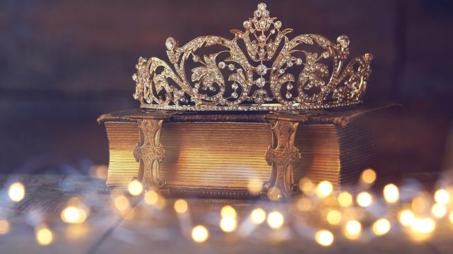 Коя е Ариана Маконън – от обикновено момиче до писателка и принцеса на Етиопия