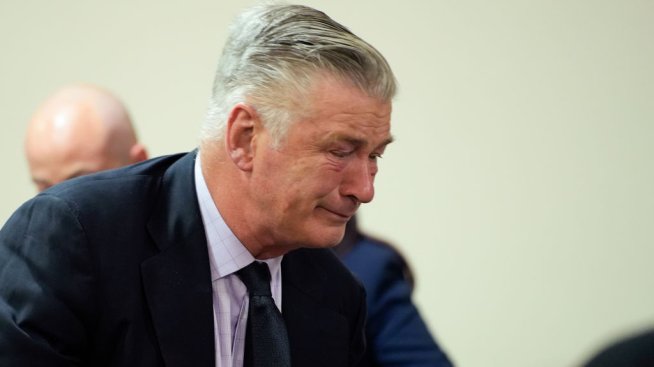 Ответен удар – Алек Болдуин съди прокурорите, които искаха да го вкарат в затвора