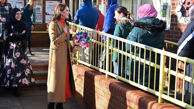 Зимна мода – Кейт Мидълтън впечатли с дълго палто