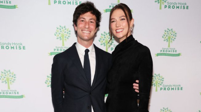 Честито – Карли Клос роди третото си дете