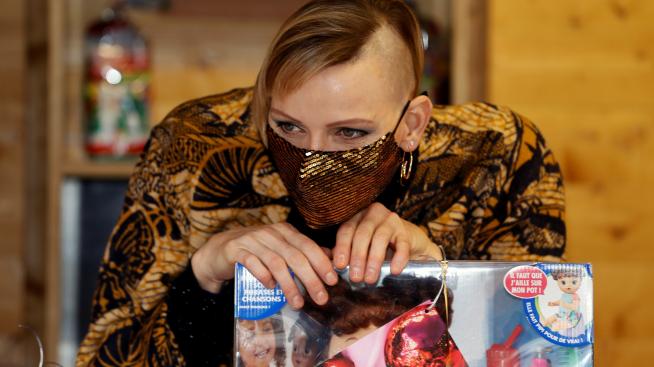 Принцеса Шарлийн отговори на критиките за късата ѝ прическа 