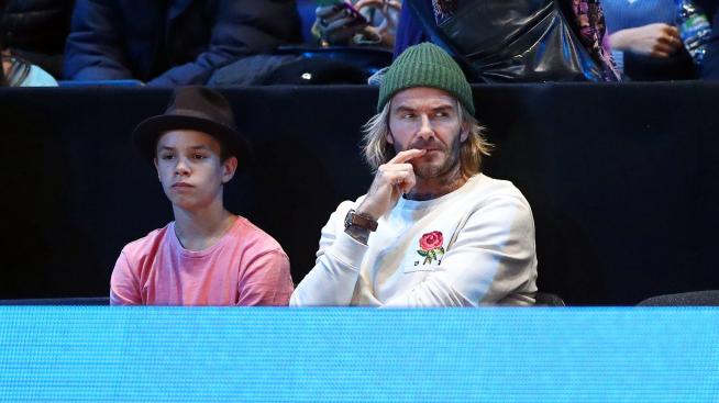 Ромео Бекъм показва невероятната си визия в кампания за YSL