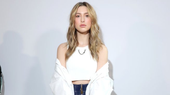 Дъщерята на Стив Джобс официално е модел