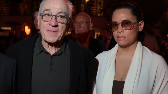 Робърт де Ниро призна, че не върши „тежката работа“ по грижите за бебето