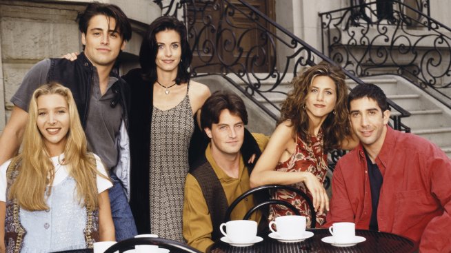 Дейвид Шуимър за Матю Пери: Ти превърна шестима непознати в едно семейство