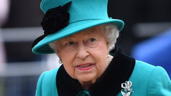 Защо Елизабет II не вижда принц Чарлз като владетел? 