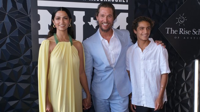 Матю Макконъхи предупреди сина си за паденията и капаните на социалните медии