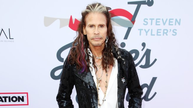 Ново обвинение срещу Стивън Тайлър – този път за сексуално посегателство през 1975 година