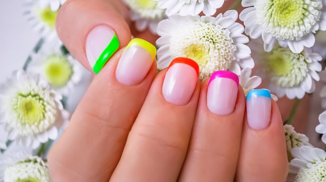 Как да направим перфектен френски маникюр - хит в TikTok