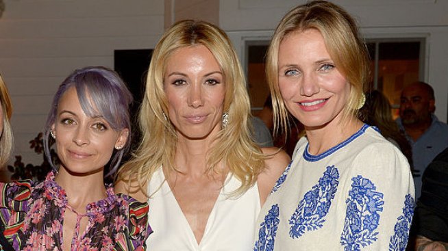 Камерън Диас и Никол Ричи всяват страх в съпрузите си – Бенджи и Джоел Мадън